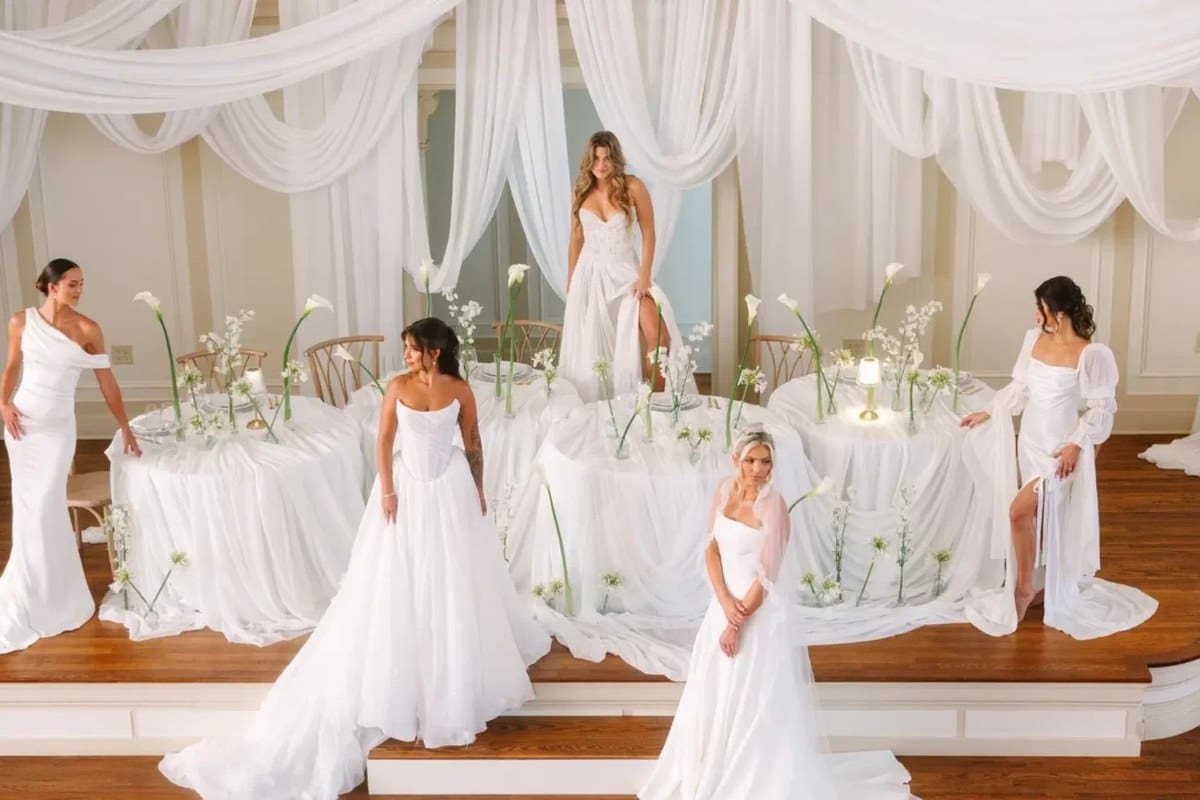 The Karpeles Grand wedding ballroom in Jacksonville (photo: Laura Perez Photography)